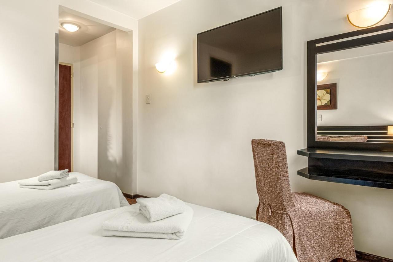 Up Retiro Hotel Buenos Aires Kültér fotó