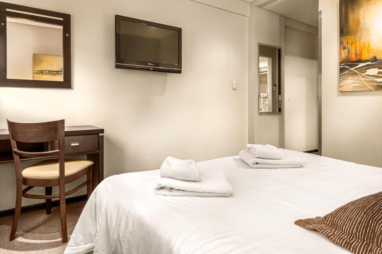 Up Retiro Hotel Buenos Aires Kültér fotó